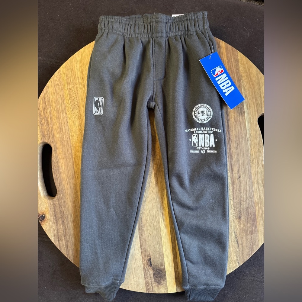 NWT NBA Dark Grey Sweatpants Relaxed Fit Fleece